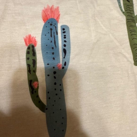 Cream Top with Cactus - Picture 6 of 10